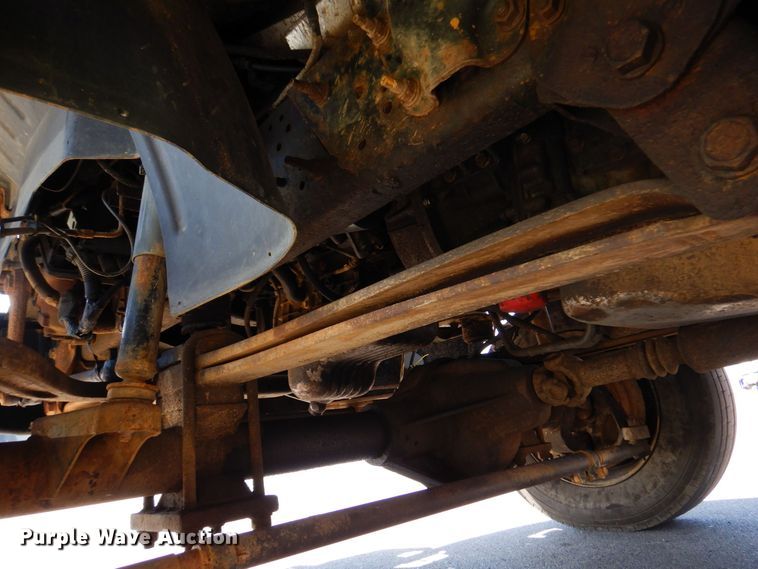 image for item DS5631 2007 GMC C5500 flatbed truck