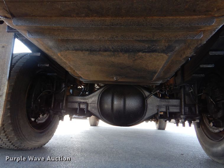 image for item DS5631 2007 GMC C5500 flatbed truck