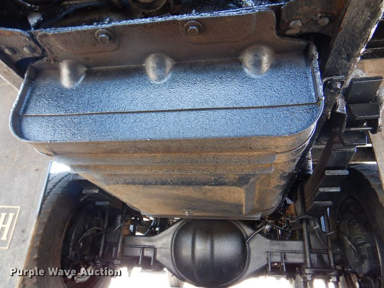 image for item DS5631 2007 GMC C5500 flatbed truck