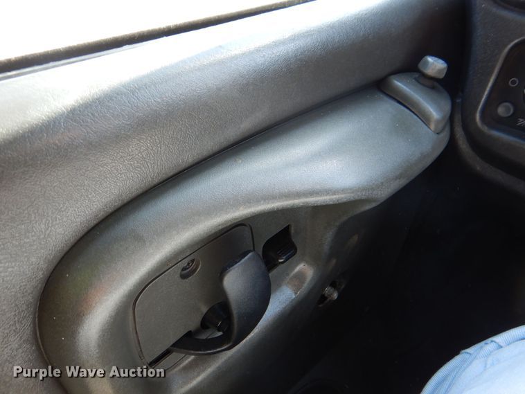 image for item DS5632 2009 Chevrolet  C5500 dump flatbed truck