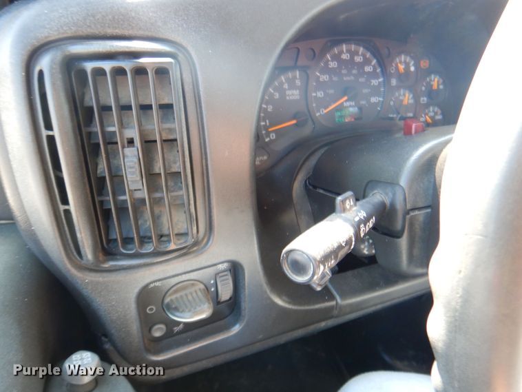 image for item DS5632 2009 Chevrolet  C5500 dump flatbed truck