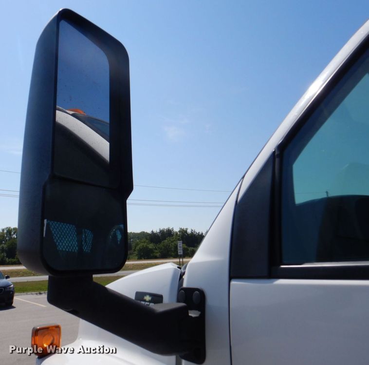 image for item DS5632 2009 Chevrolet  C5500 dump flatbed truck