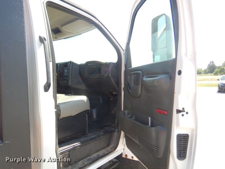 image for item DS5632 2009 Chevrolet  C5500 dump flatbed truck