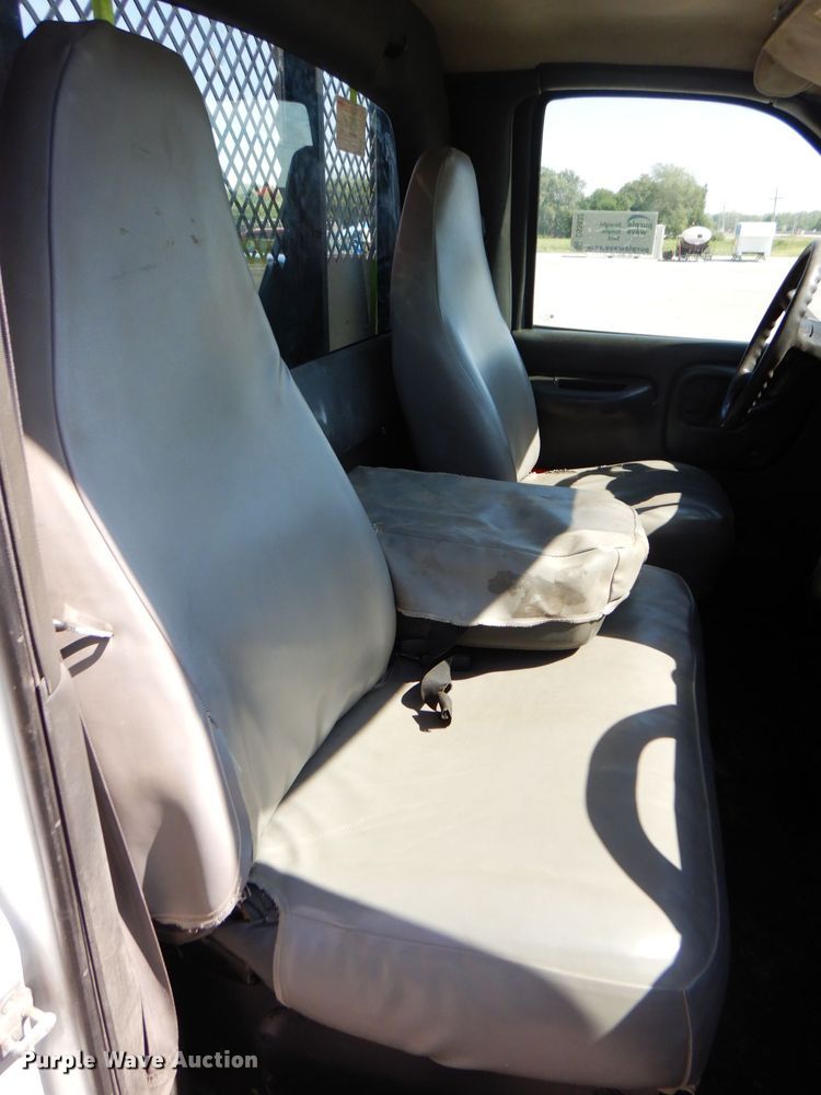 image for item DS5632 2009 Chevrolet  C5500 dump flatbed truck