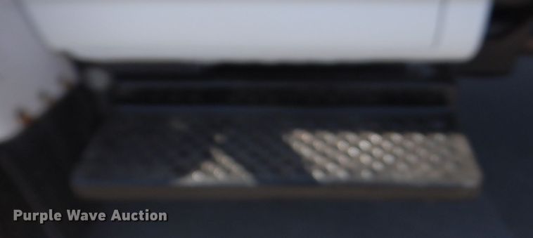 image for item DS5632 2009 Chevrolet  C5500 dump flatbed truck