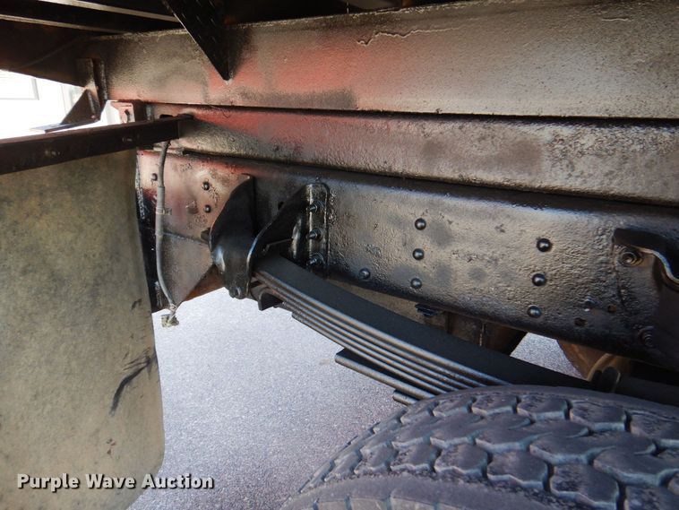 image for item DS5632 2009 Chevrolet  C5500 dump flatbed truck