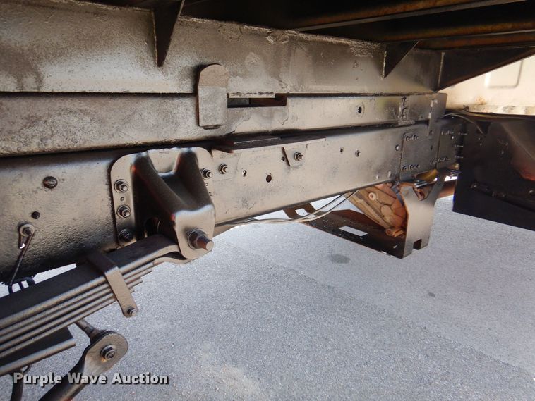 image for item DS5632 2009 Chevrolet  C5500 dump flatbed truck