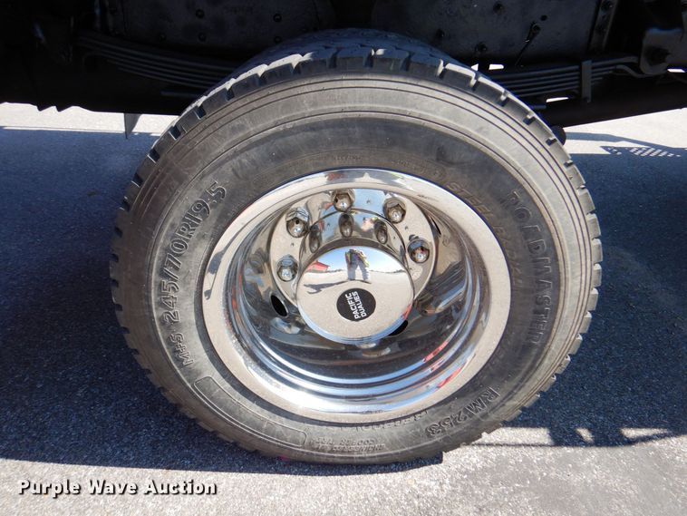 image for item DS5632 2009 Chevrolet  C5500 dump flatbed truck