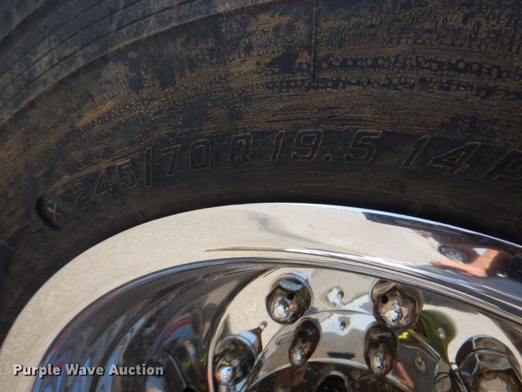 image for item DS5632 2009 Chevrolet  C5500 dump flatbed truck