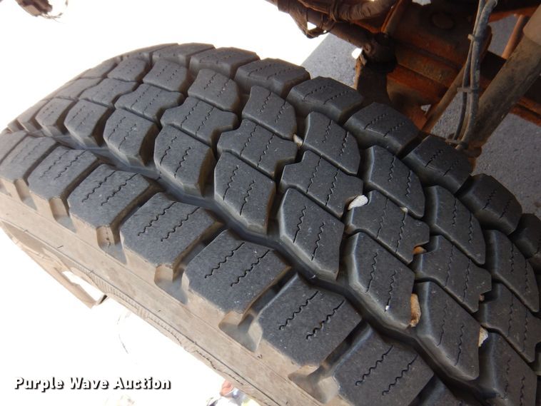 image for item DS5632 2009 Chevrolet  C5500 dump flatbed truck