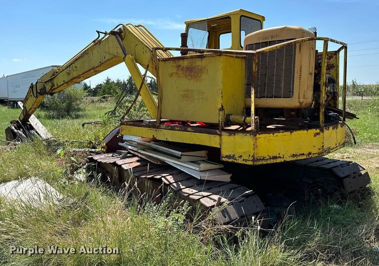 image for item HN9978 Cabot Earthripper 5000  excavator