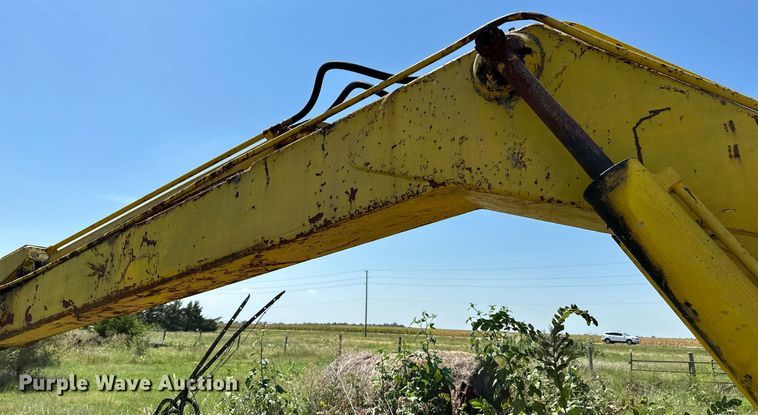 image for item HN9978 Cabot Earthripper 5000  excavator