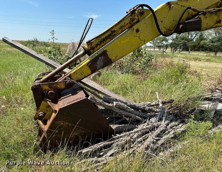 image for item HN9978 Cabot Earthripper 5000  excavator