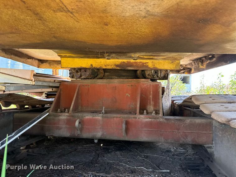 image for item HN9978 Cabot Earthripper 5000  excavator