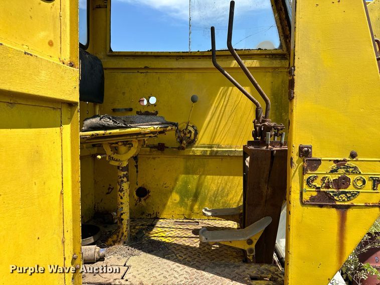 image for item HN9978 Cabot Earthripper 5000  excavator