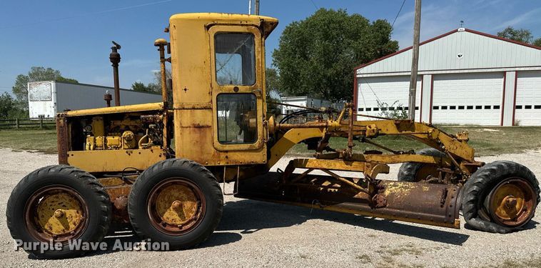 image for item HN9979 1951 Caterpillar 212  rigid frame motor grader