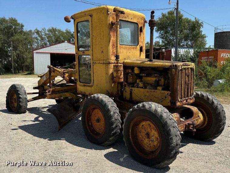 image for item HN9979 1951 Caterpillar 212  rigid frame motor grader