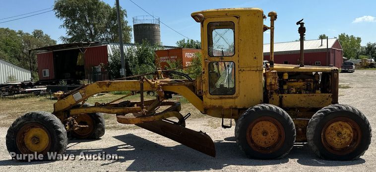 image for item HN9979 1951 Caterpillar 212  rigid frame motor grader