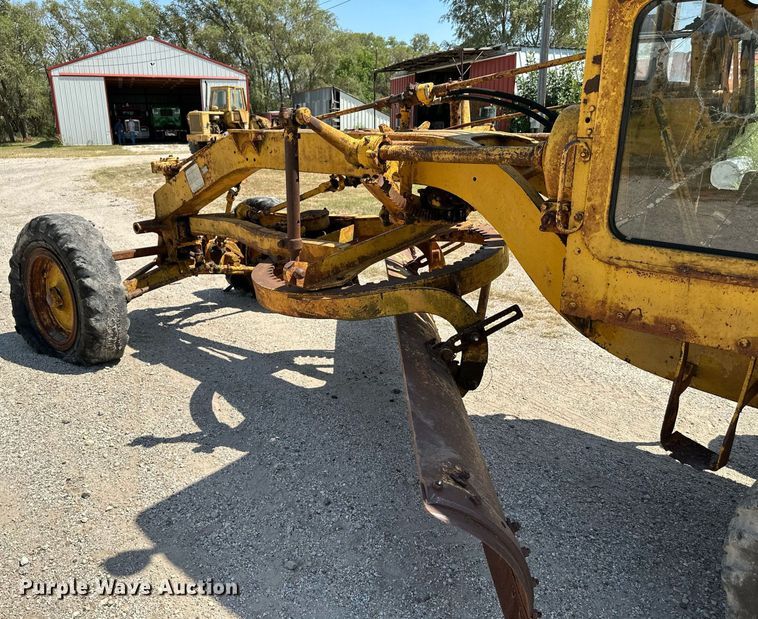 image for item HN9979 1951 Caterpillar 212  rigid frame motor grader