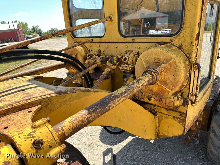 image for item HN9979 1951 Caterpillar 212  rigid frame motor grader
