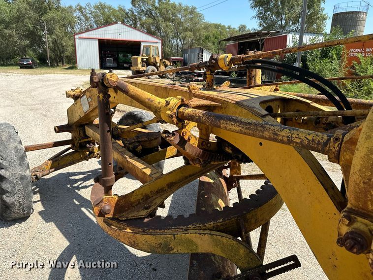 image for item HN9979 1951 Caterpillar 212  rigid frame motor grader