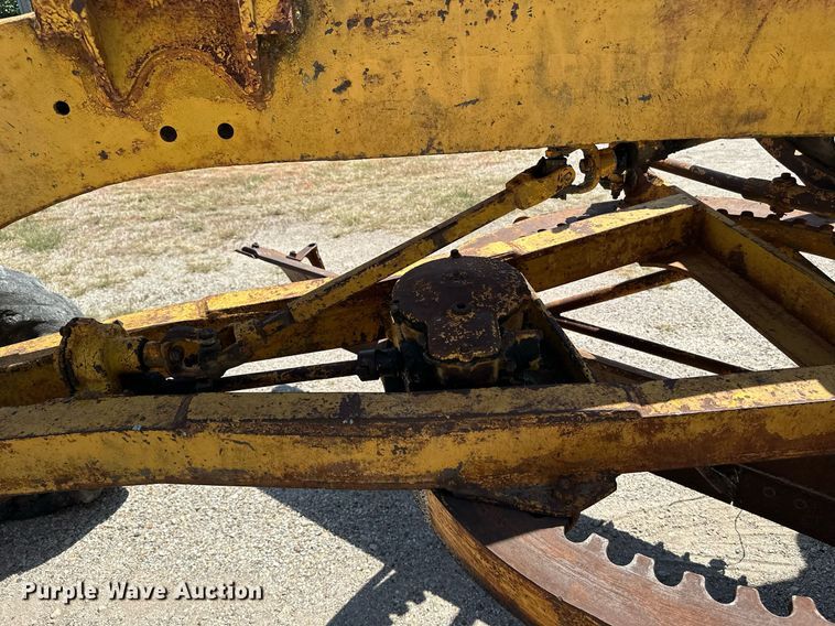 image for item HN9979 1951 Caterpillar 212  rigid frame motor grader