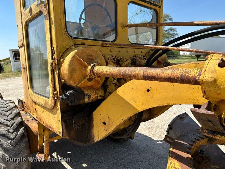 image for item HN9979 1951 Caterpillar 212  rigid frame motor grader