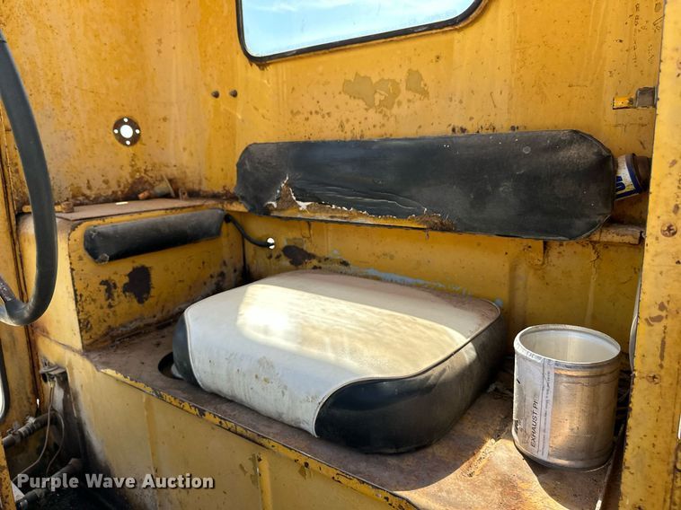 image for item HN9979 1951 Caterpillar 212  rigid frame motor grader