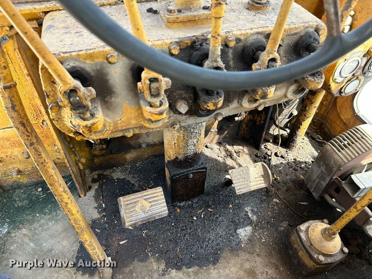 image for item HN9979 1951 Caterpillar 212  rigid frame motor grader
