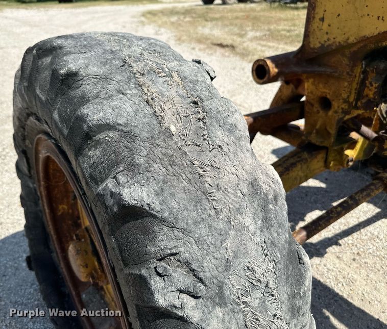 image for item HN9979 1951 Caterpillar 212  rigid frame motor grader