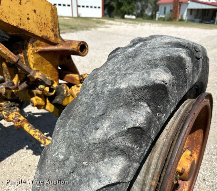 image for item HN9979 1951 Caterpillar 212  rigid frame motor grader