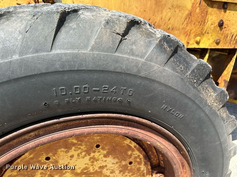 image for item HN9979 1951 Caterpillar 212  rigid frame motor grader