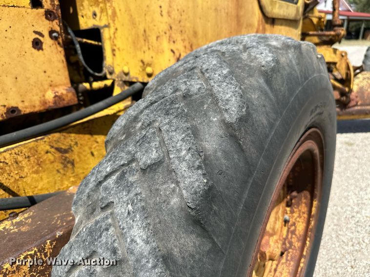 image for item HN9979 1951 Caterpillar 212  rigid frame motor grader