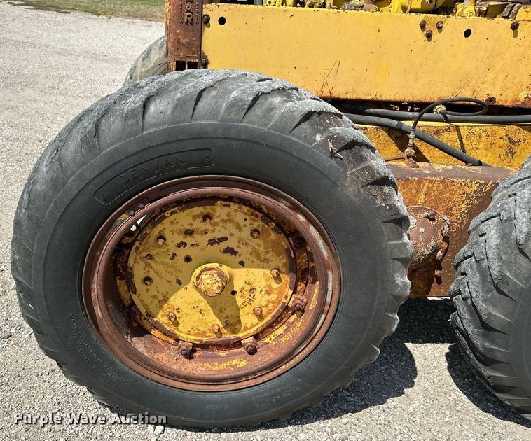 image for item HN9979 1951 Caterpillar 212  rigid frame motor grader