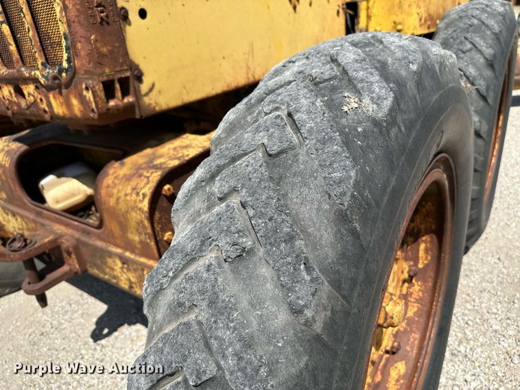 image for item HN9979 1951 Caterpillar 212  rigid frame motor grader