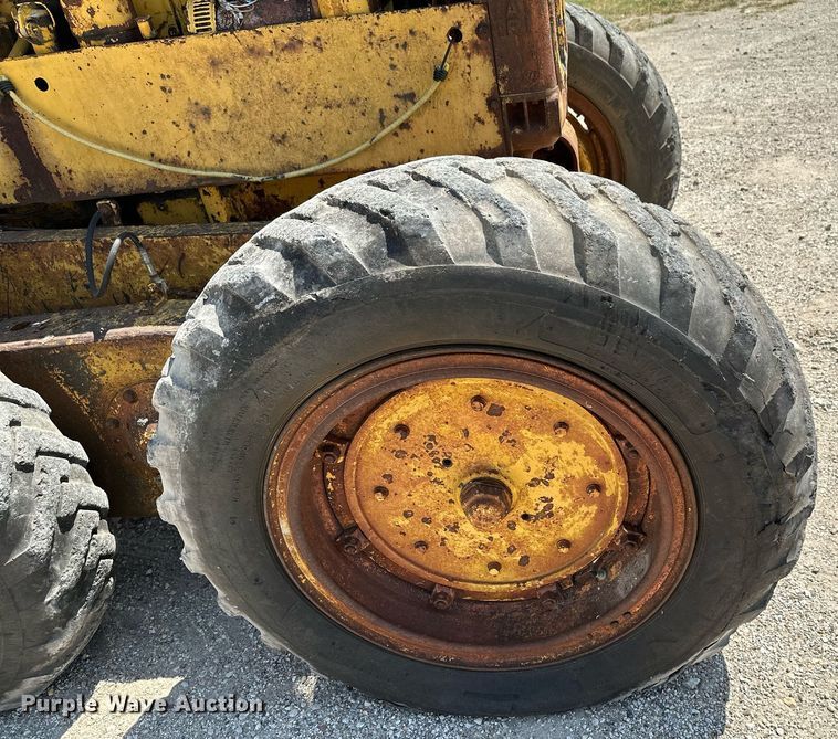 image for item HN9979 1951 Caterpillar 212  rigid frame motor grader