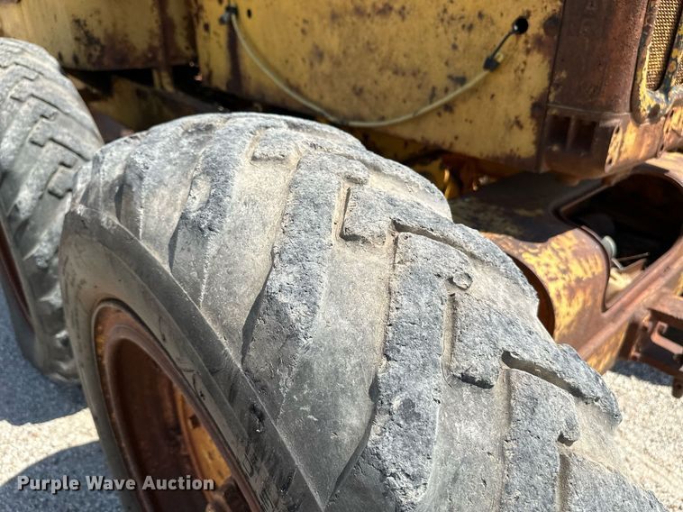 image for item HN9979 1951 Caterpillar 212  rigid frame motor grader