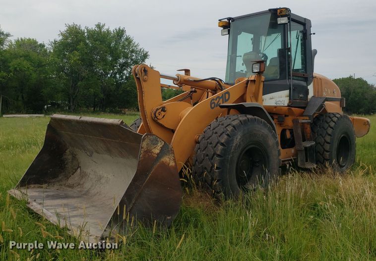 image for item IP9427 2002 Case 621D  wheel loader
