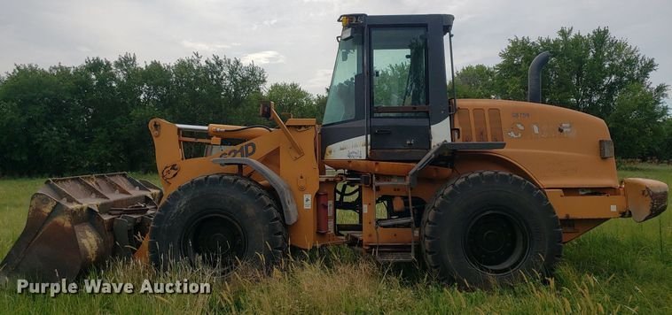 image for item IP9427 2002 Case 621D  wheel loader