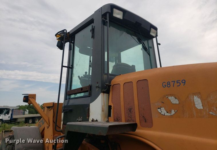 image for item IP9427 2002 Case 621D  wheel loader