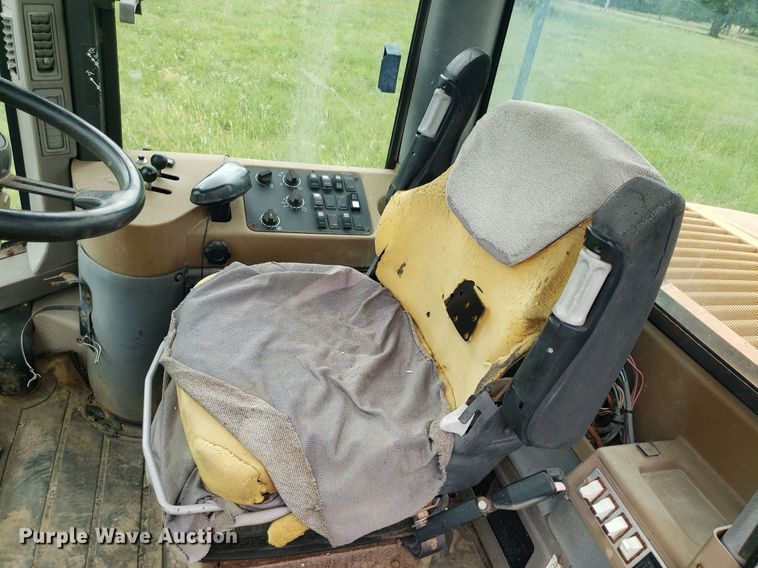 image for item IP9427 2002 Case 621D  wheel loader