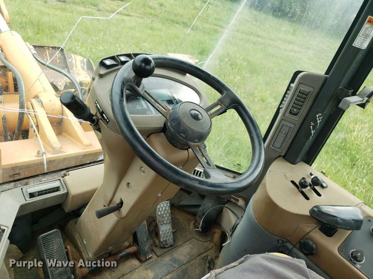 image for item IP9427 2002 Case 621D  wheel loader