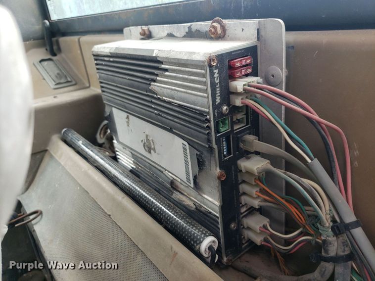 image for item IP9427 2002 Case 621D  wheel loader