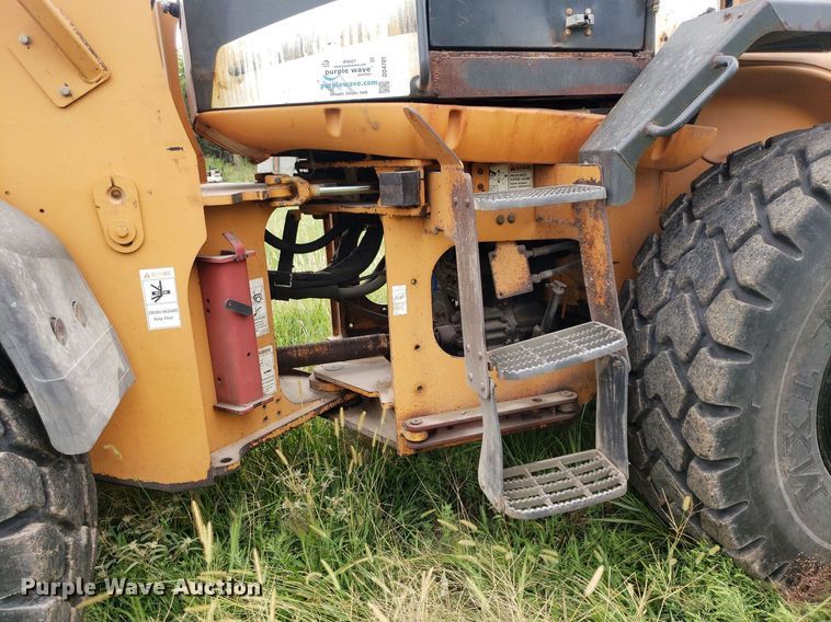 image for item IP9427 2002 Case 621D  wheel loader