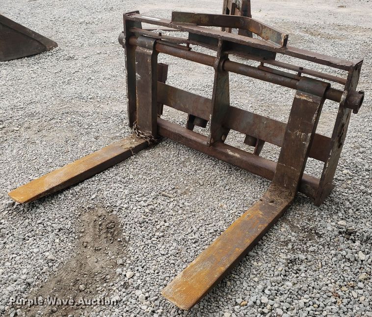 image for item IP9435 Wheel loader forks