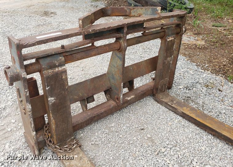 image for item IP9435 Wheel loader forks