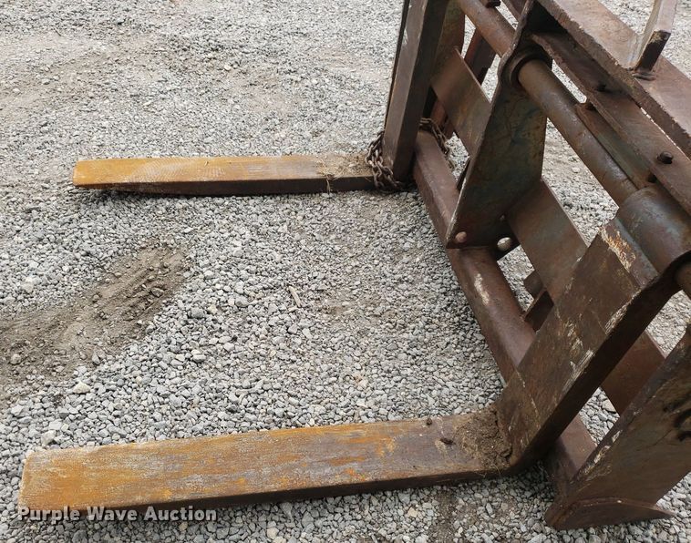 image for item IP9435 Wheel loader forks