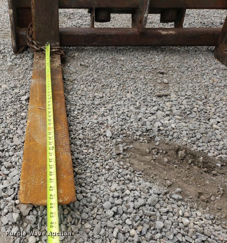 image for item IP9435 Wheel loader forks