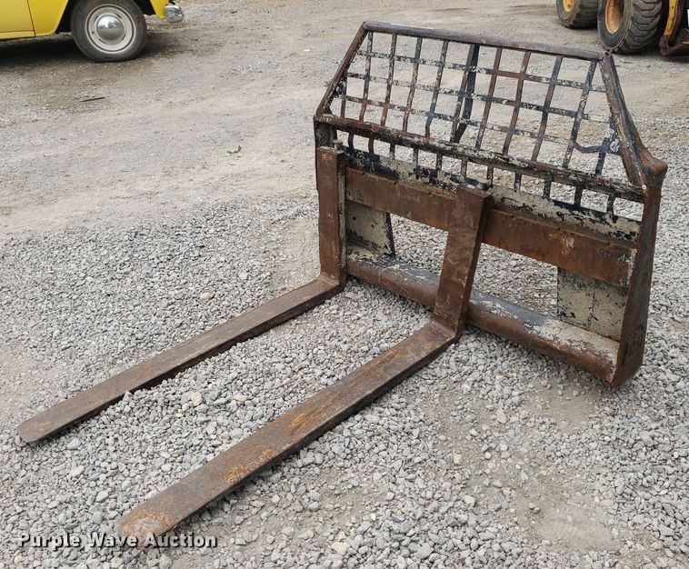 image for item IP9436 Skid steer forks