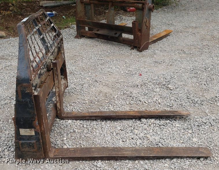 image for item IP9436 Skid steer forks